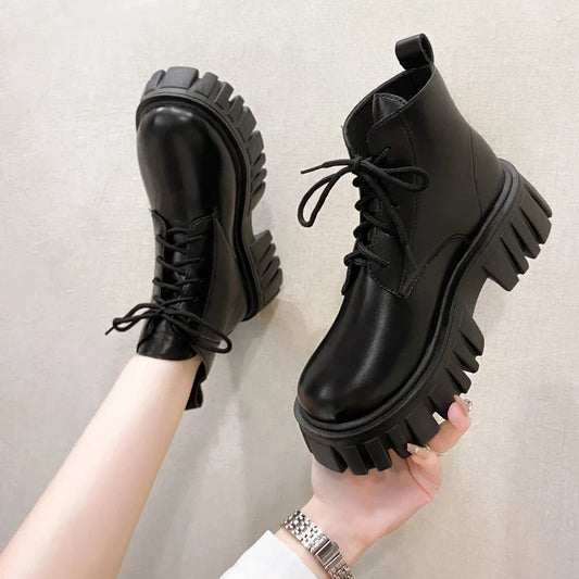 Bota Feminina Coturno Giorno